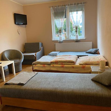 Pod Lipami Hostel Kolczyglowy Buitenkant foto